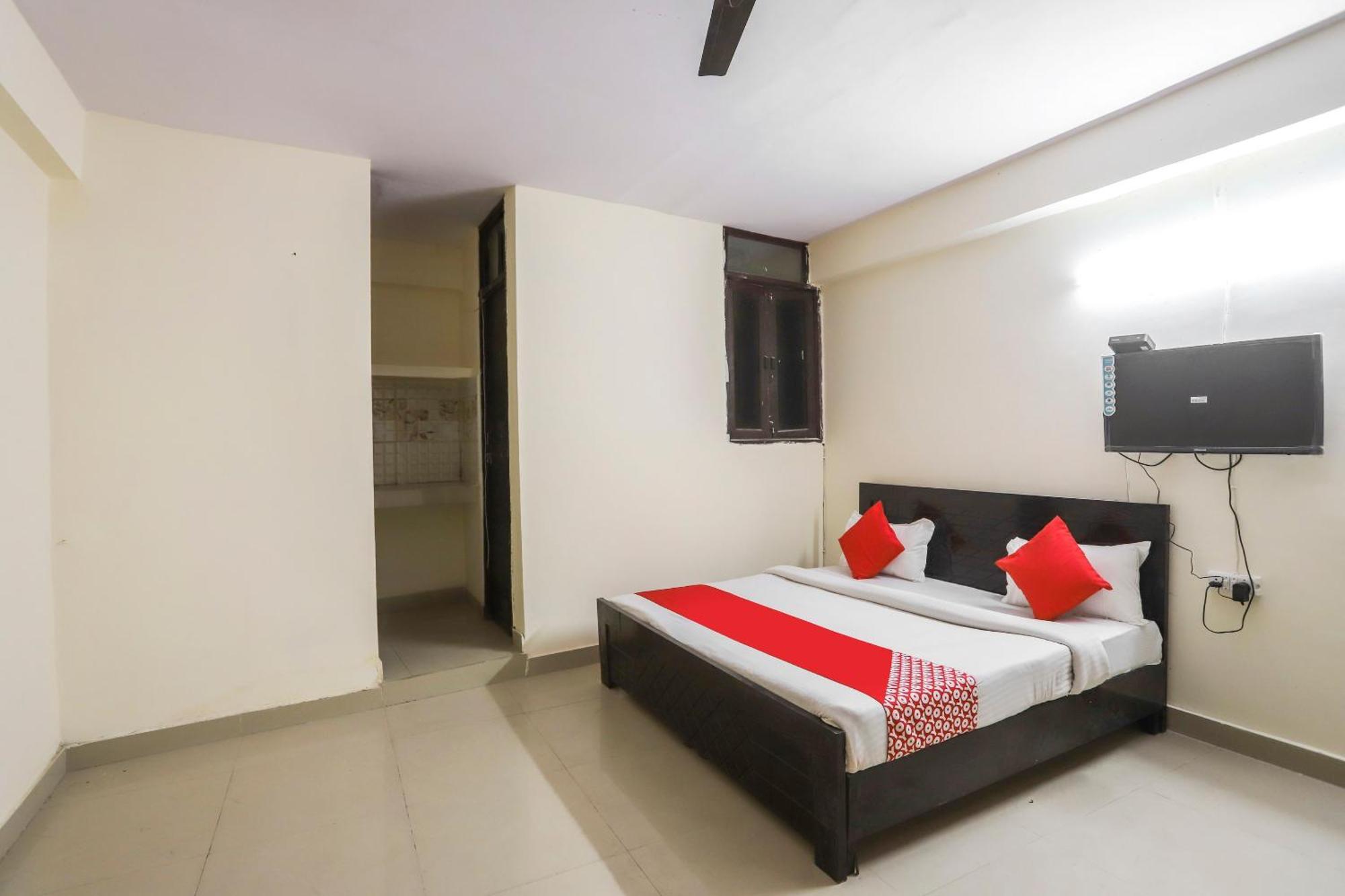 Hotel OYO 62106 Royal Residency Indirapuram Exterior foto