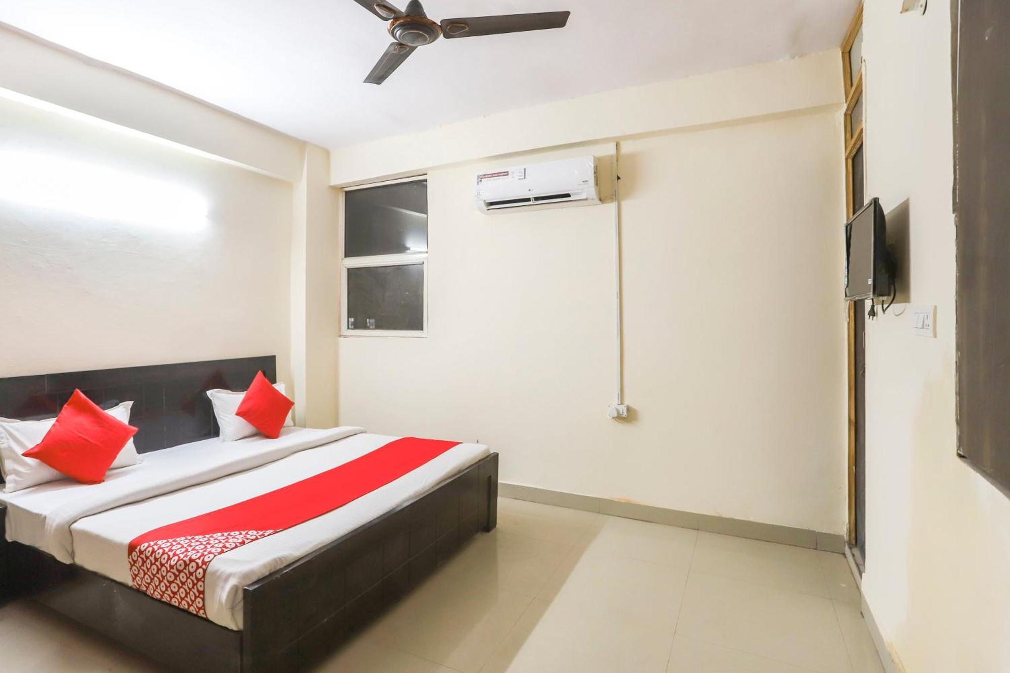 Hotel OYO 62106 Royal Residency Indirapuram Exterior foto