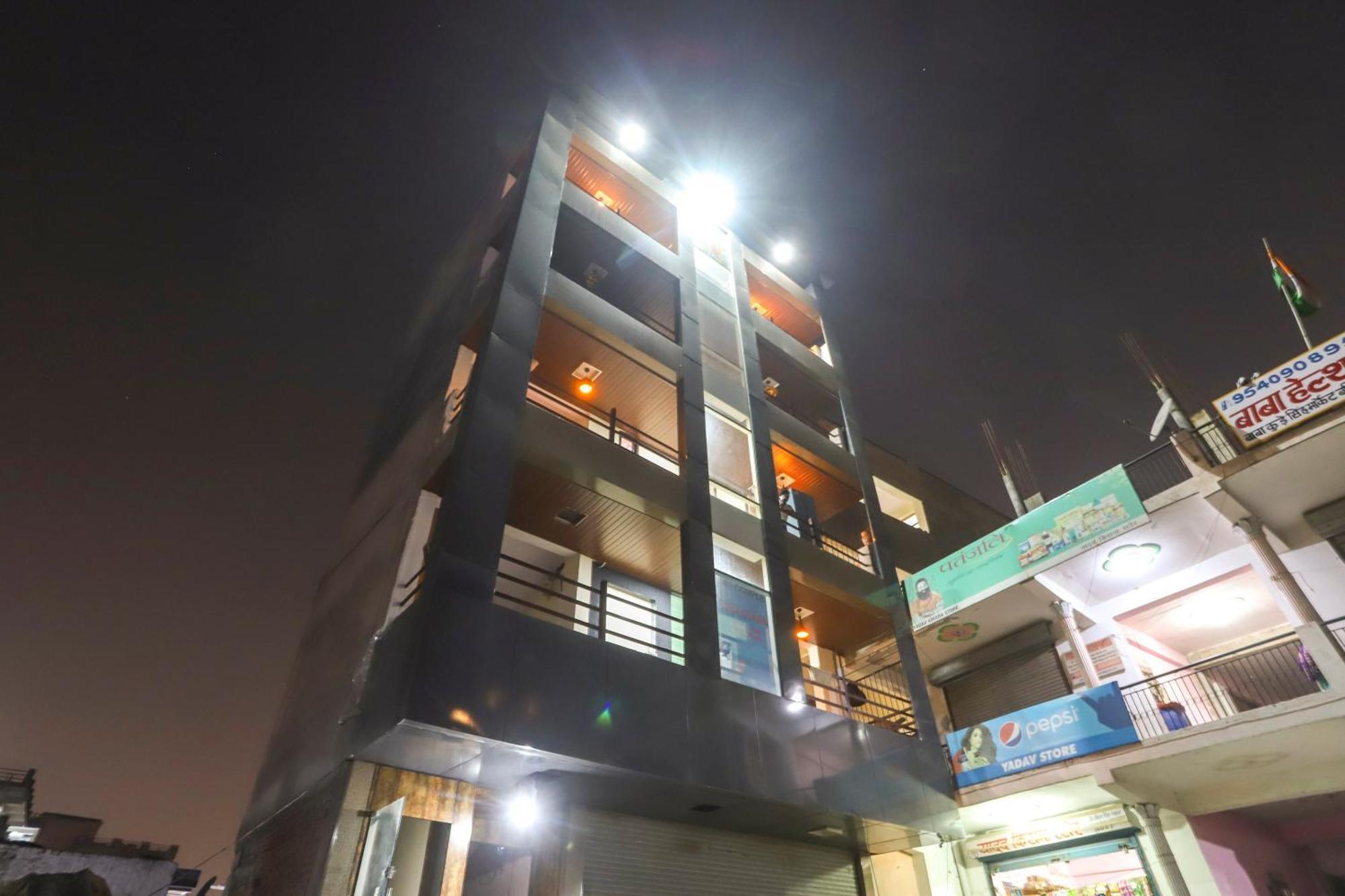 Hotel OYO 62106 Royal Residency Indirapuram Exterior foto