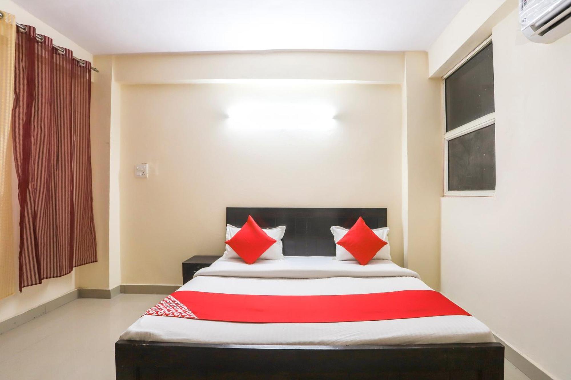 Hotel OYO 62106 Royal Residency Indirapuram Exterior foto