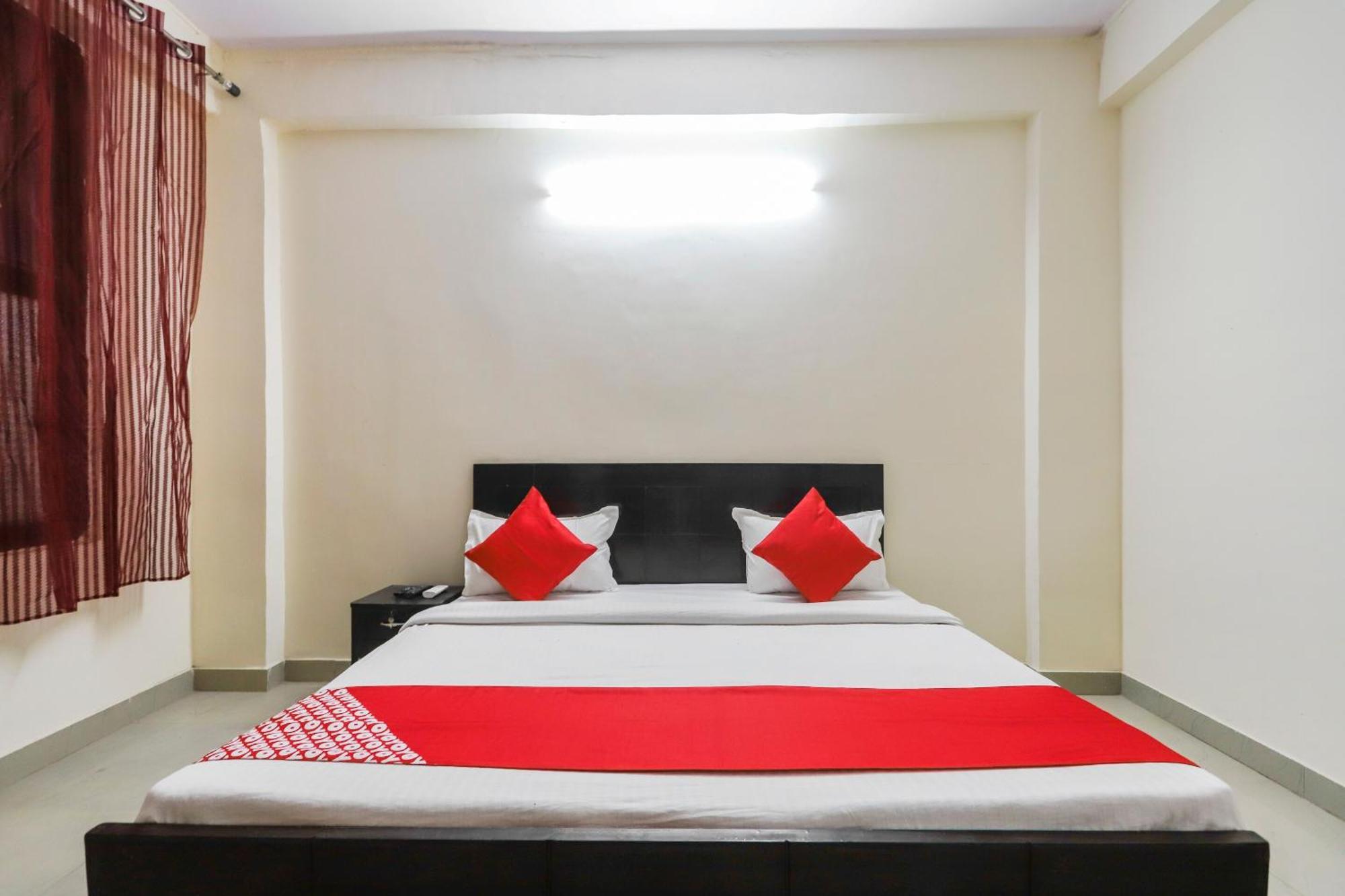 Hotel OYO 62106 Royal Residency Indirapuram Exterior foto