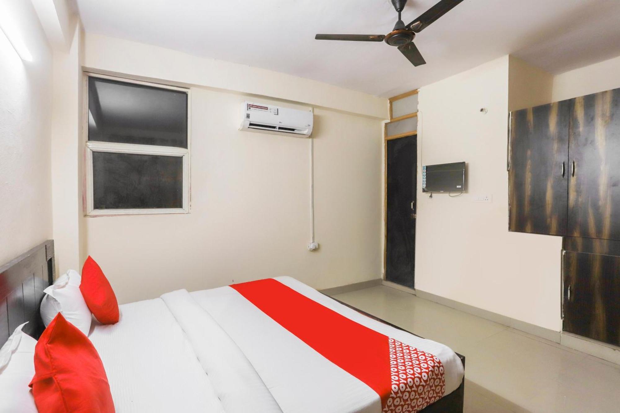 Hotel OYO 62106 Royal Residency Indirapuram Exterior foto